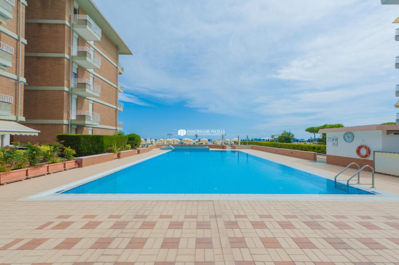 Residence Puerto Del Sol Immobiliare Pacella Лидо ди Йезоло Екстериор снимка