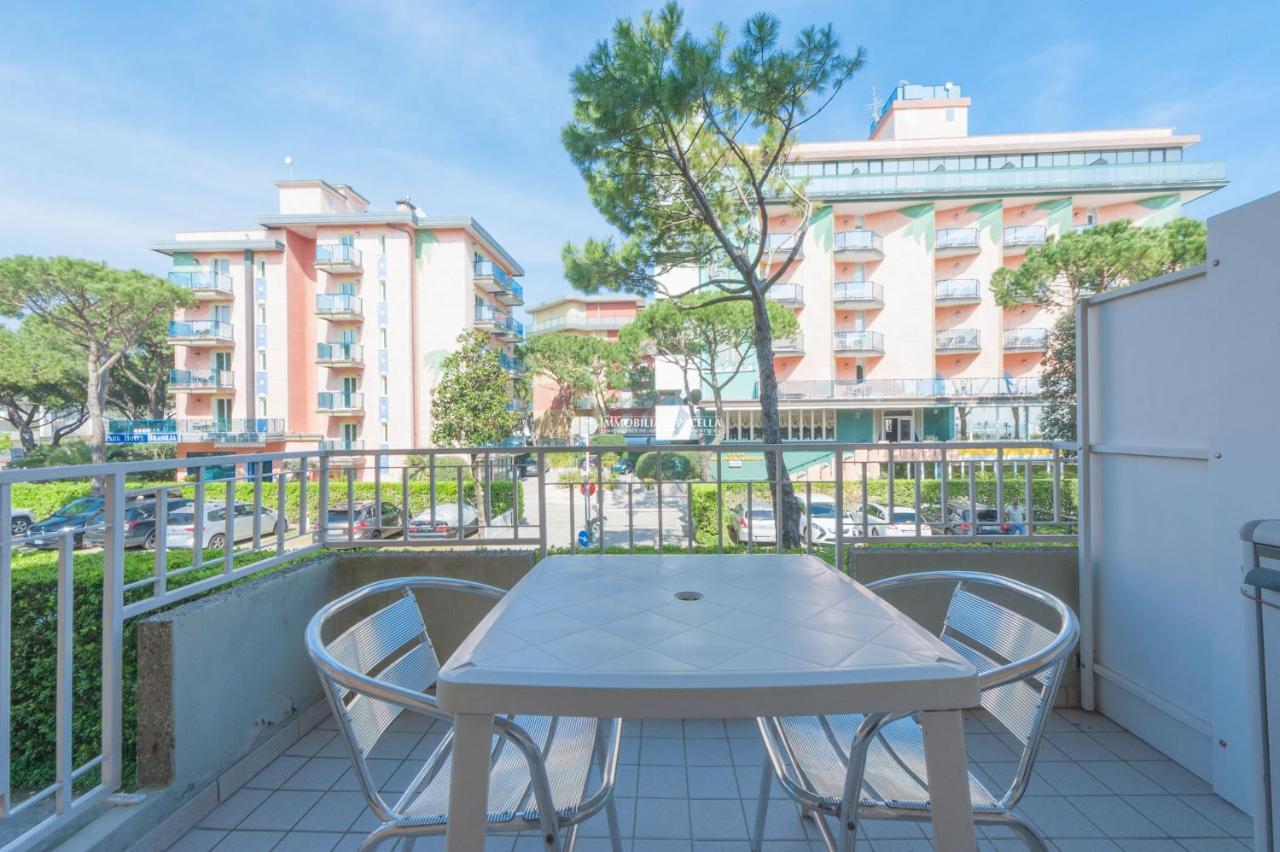 Residence Puerto Del Sol Immobiliare Pacella Лидо ди Йезоло Екстериор снимка