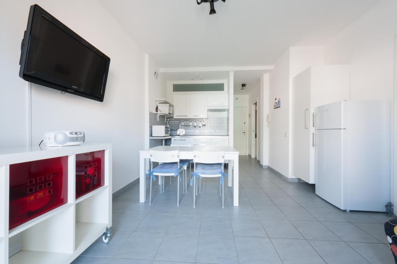 Residence Puerto Del Sol Immobiliare Pacella Лидо ди Йезоло Екстериор снимка
